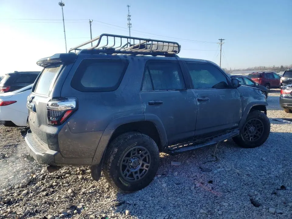 2021 TOYOTA 4RUNNER VENTURE  