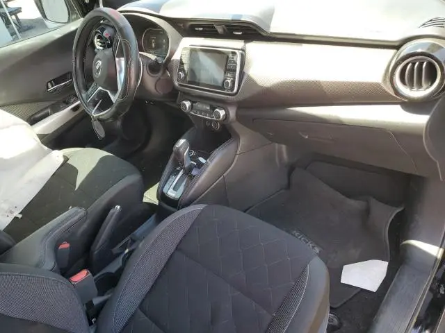 2019 NISSAN KICKS S  