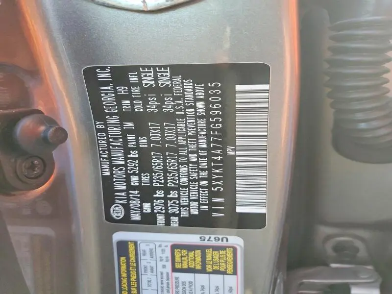 2015 KIA SORENTO LX  
