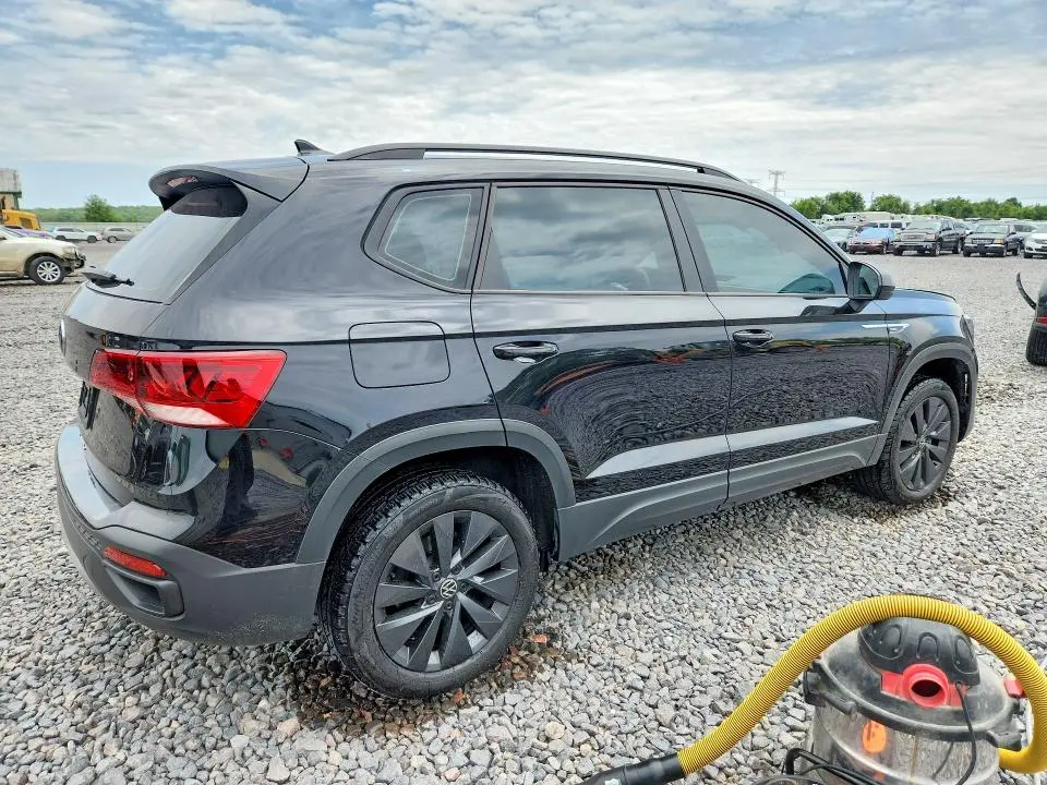 2024 VOLKSWAGEN TAOS S  