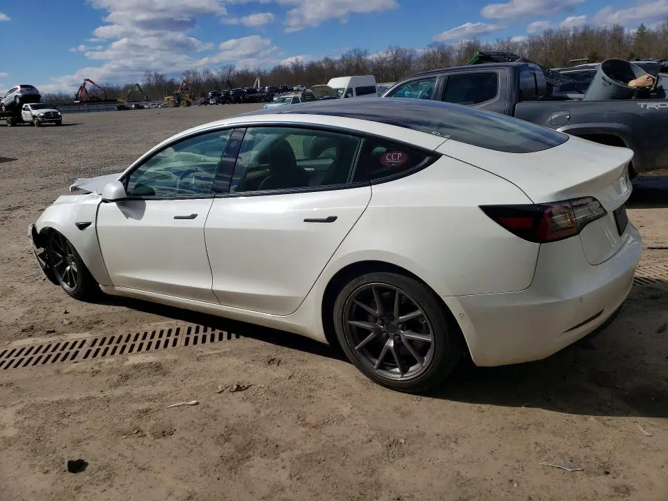 2021 TESLA MODEL 3   