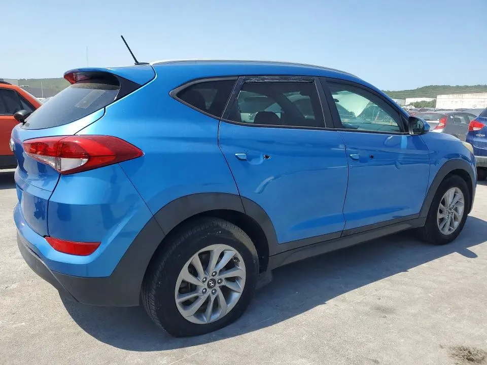 2016 HYUNDAI TUCSON SE  