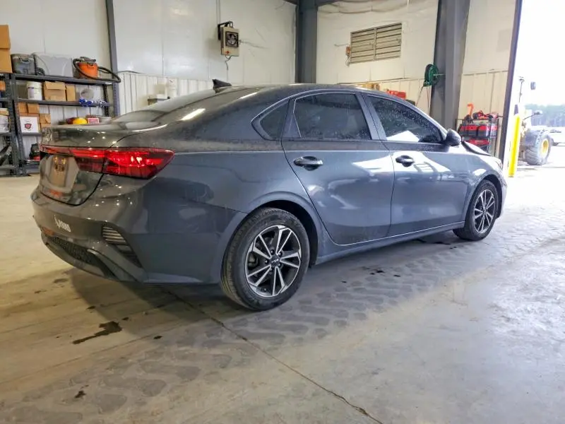 2023 KIA FORTE LX  