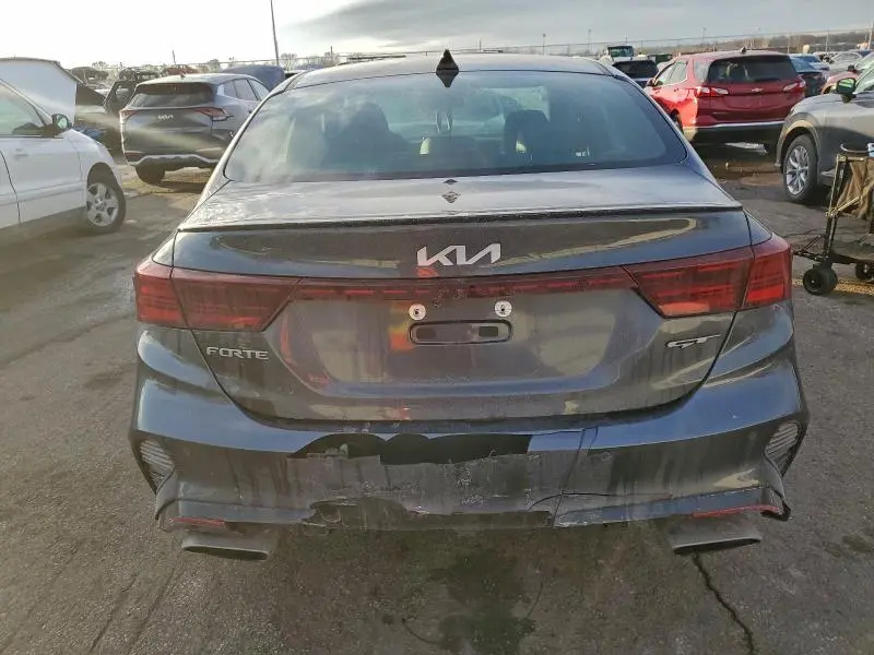 2023 KIA FORTE GT  