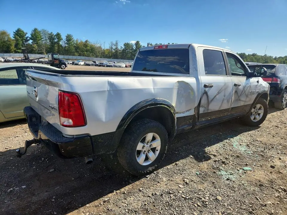 2014 RAM 1500 SLT  