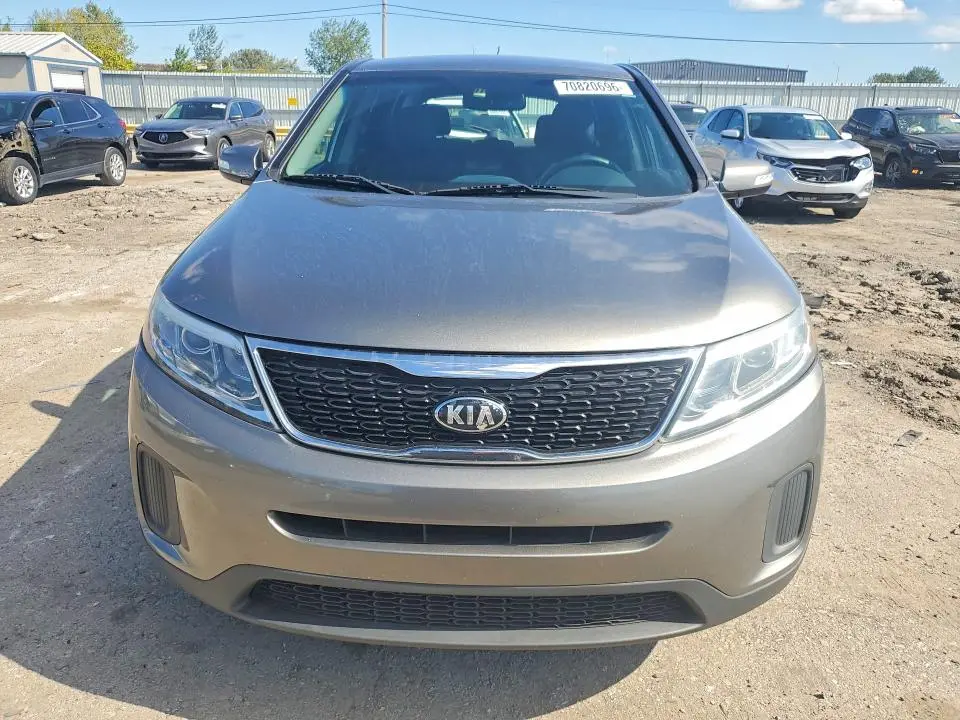 2015 KIA SORENTO LX  