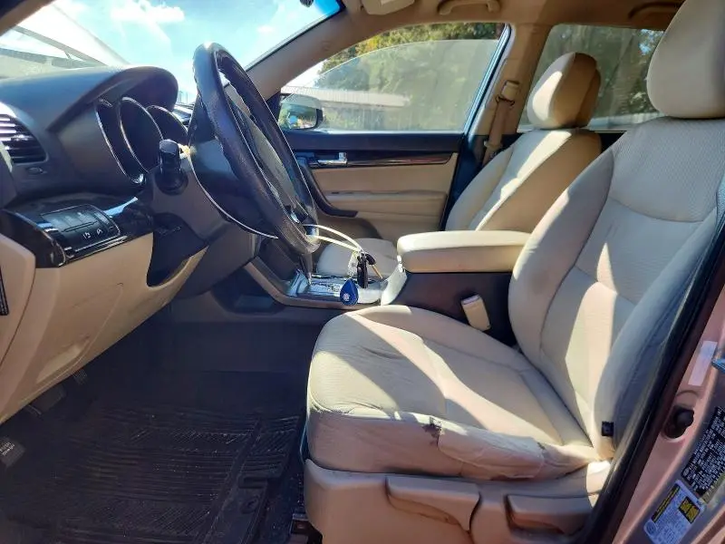 2012 KIA SORENTO LX  