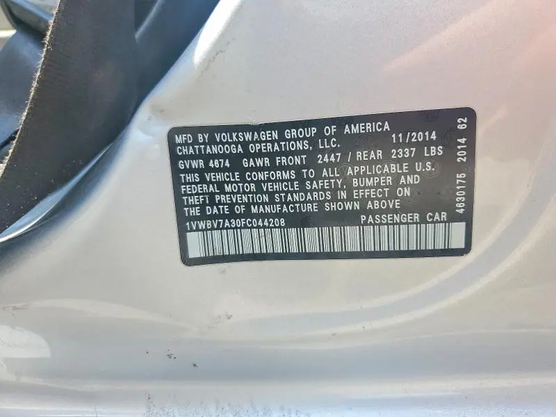 2015 VOLKSWAGEN PASSAT SE  