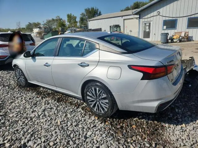 2023 NISSAN ALTIMA SV  