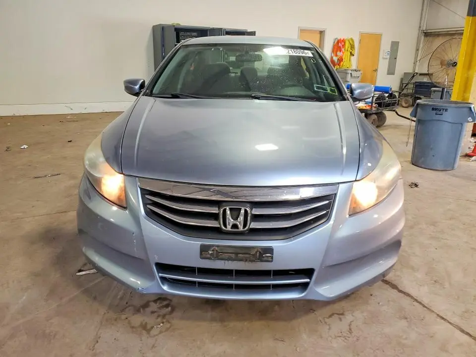 2011 HONDA ACCORD LXP  