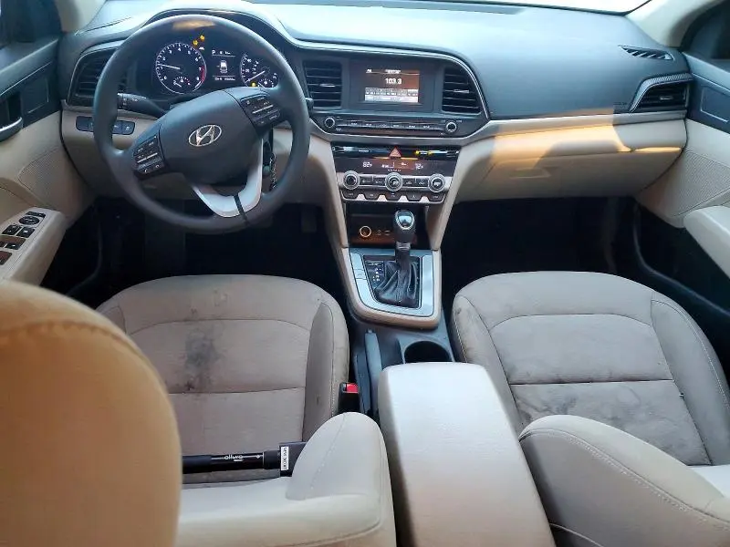 2020 HYUNDAI ELANTRA SE  