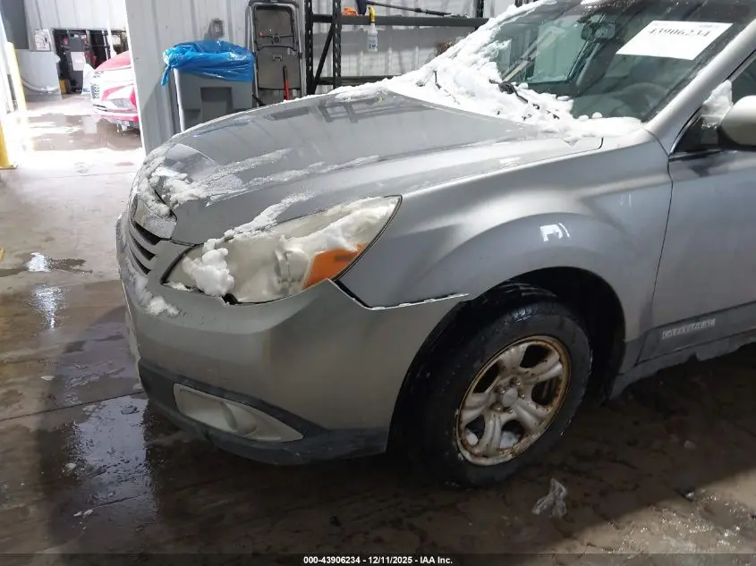 2010 SUBARU OUTBACK 2.5I LIMITED