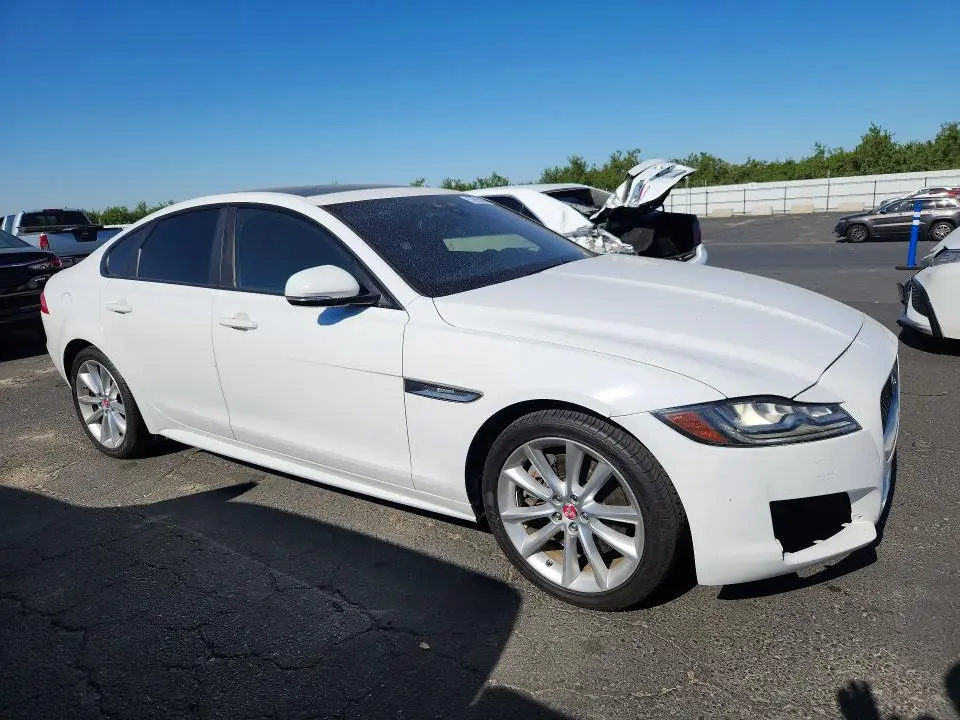 2016 JAGUAR XF R - SPORT  