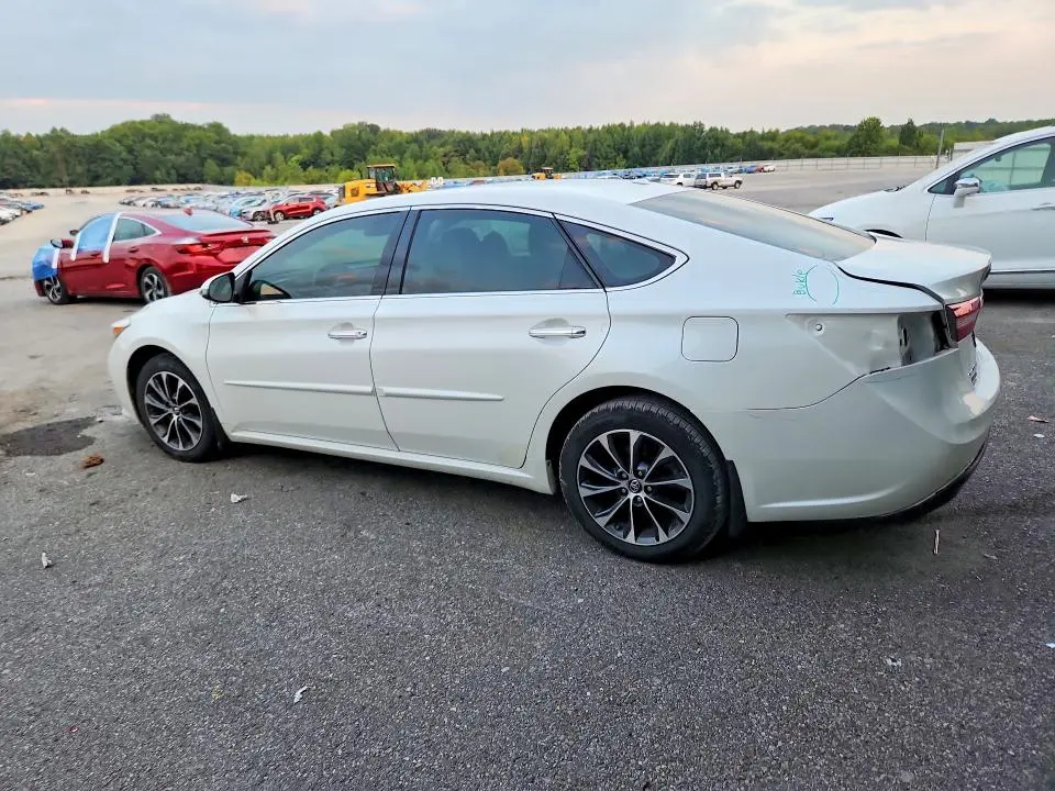 2017 TOYOTA AVALON XLE  
