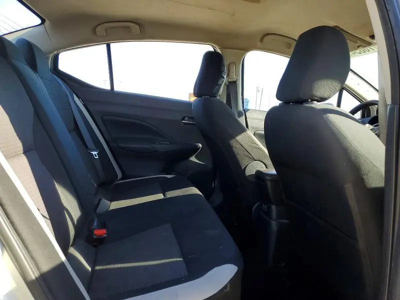 2020 NISSAN VERSA SV  