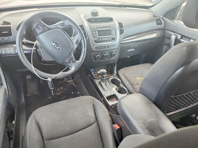 2014 KIA SORENTO LX  