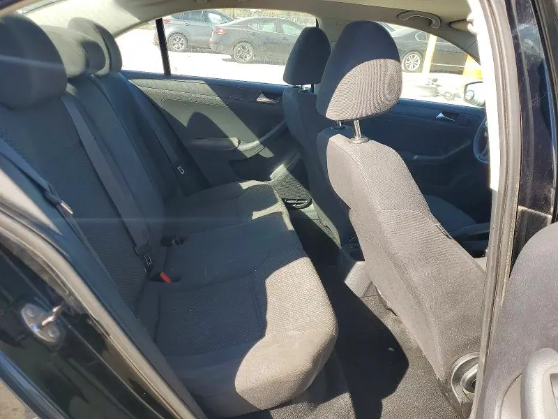 2011 VOLKSWAGEN JETTA BASE  