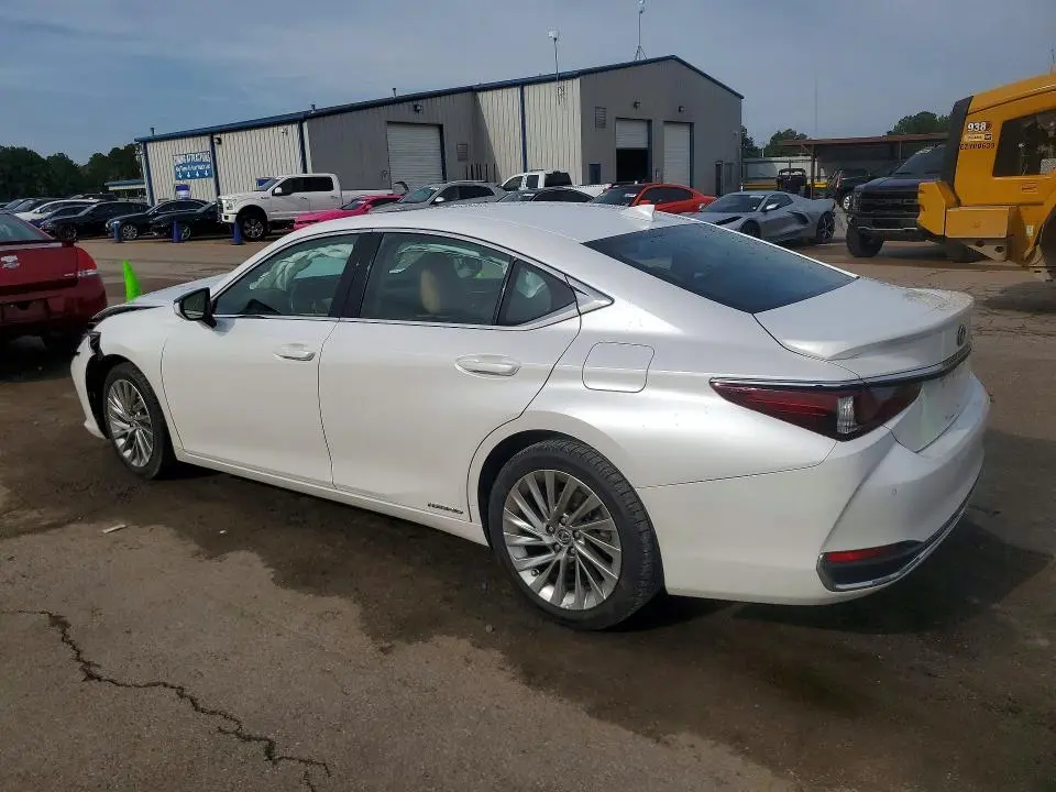 2022 LEXUS ES 300H ULTRA LUXURY  