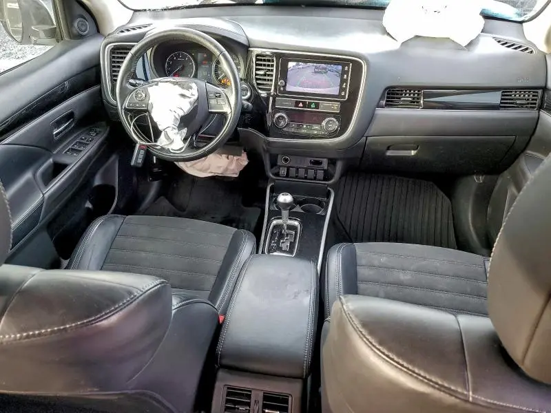 2019 MITSUBISHI OUTLANDER SE  