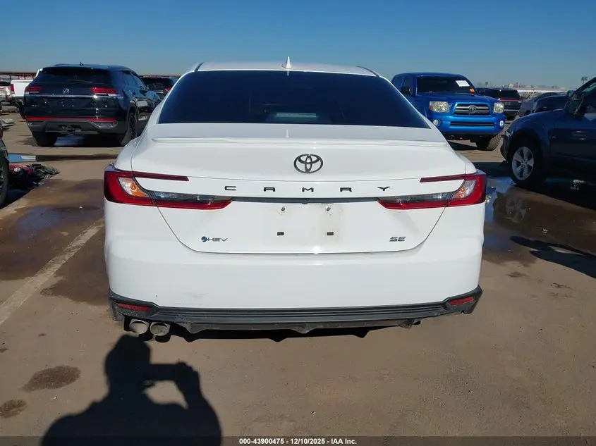2025 TOYOTA CAMRY SE