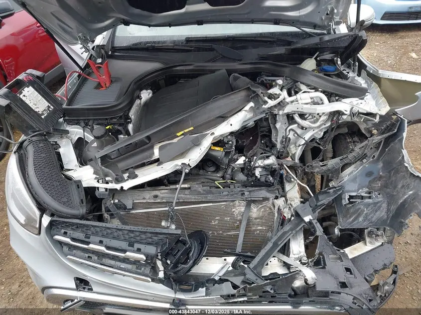 2020 MERCEDES-BENZ GLC 300  