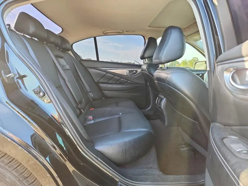 2015 INFINITI Q50 BASE  