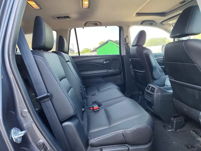 2022 HONDA PILOT SE  