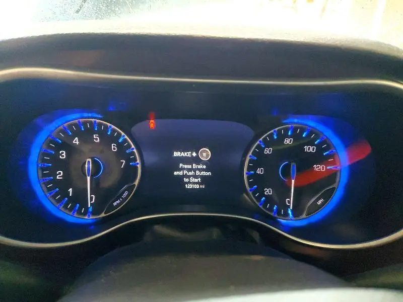 2017 CHRYSLER PACIFICA LIMITED  