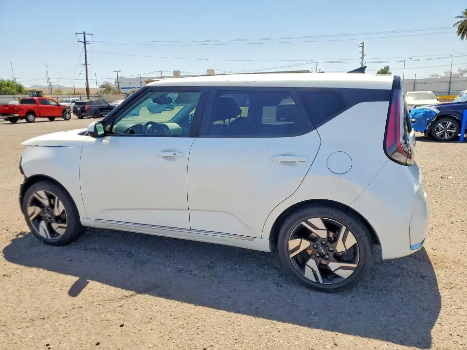 2023 KIA SOUL GT LINE  