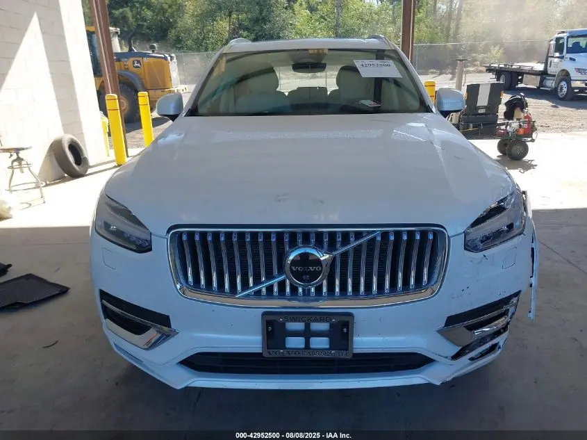 2023 VOLVO XC90 B5 PLUS
