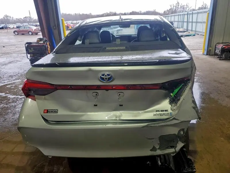 2021 TOYOTA AVALON XSE  