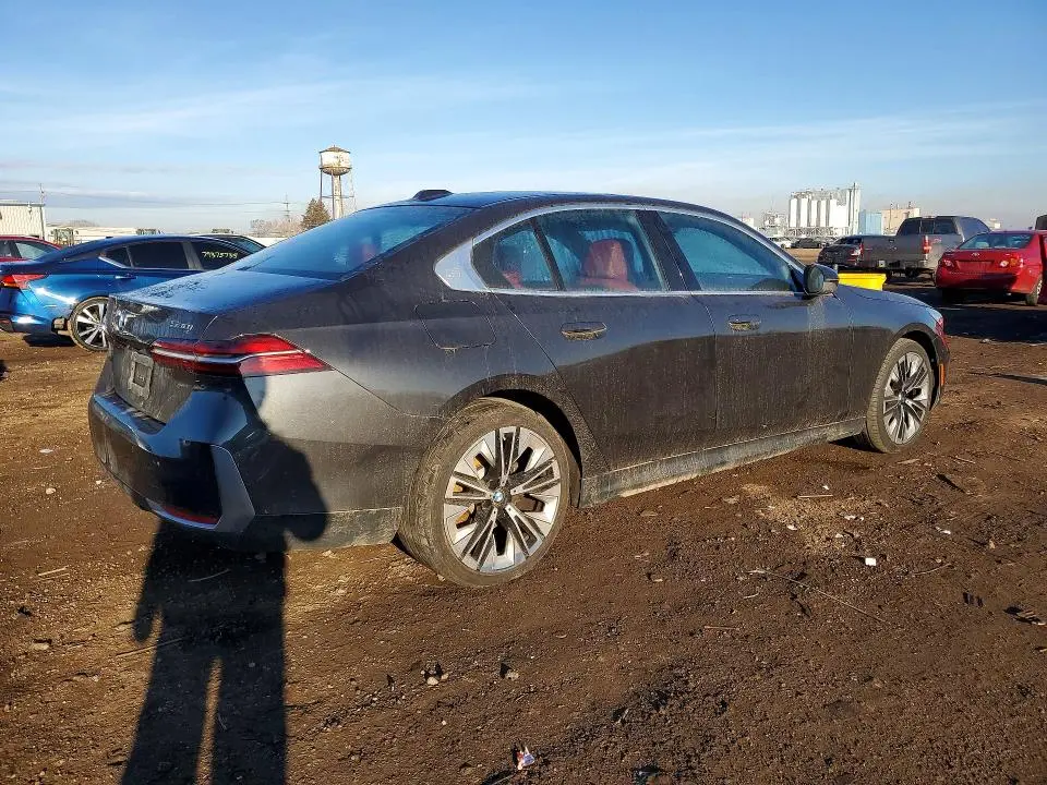 2024 BMW 530 XI  
