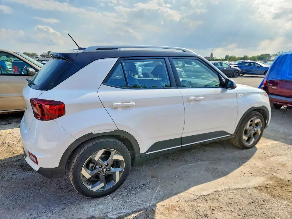2024 HYUNDAI VENUE LIMITED  