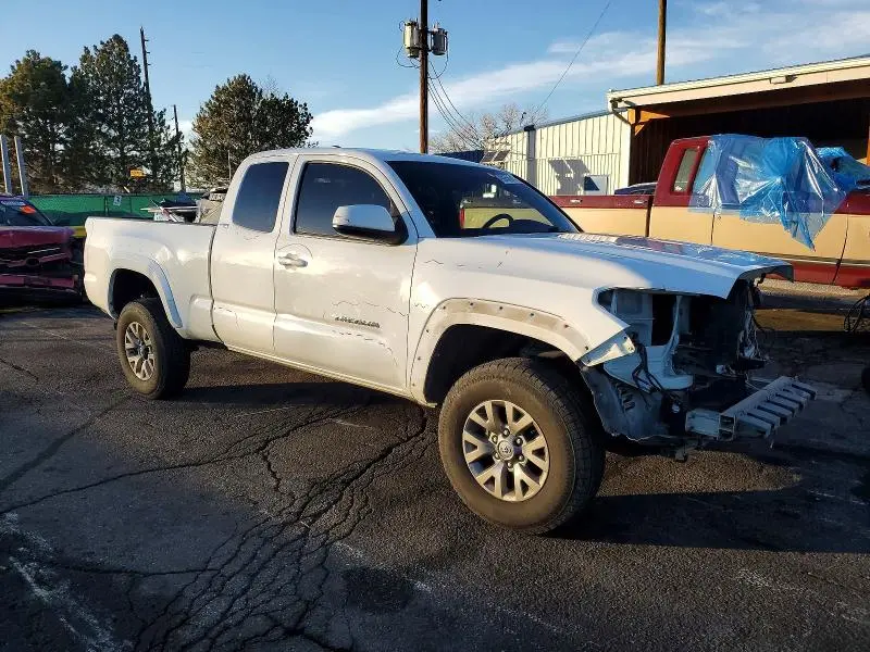2017 TOYOTA TACOMA SR5 V6  