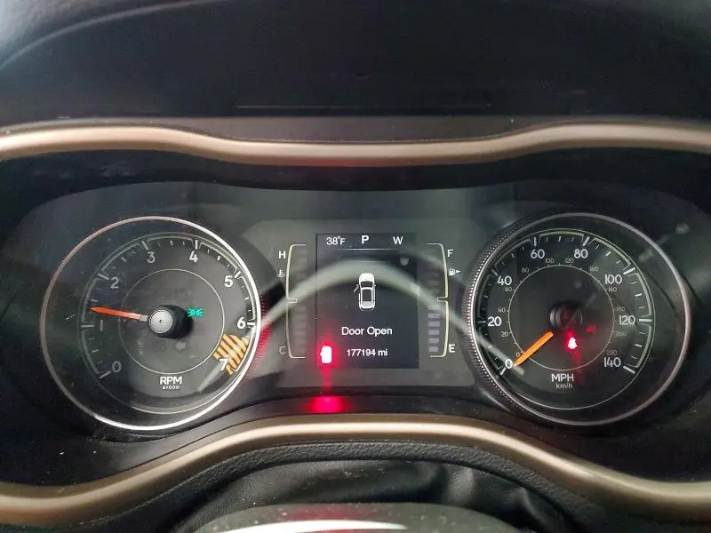 2015 JEEP CHEROKEE SPORT  