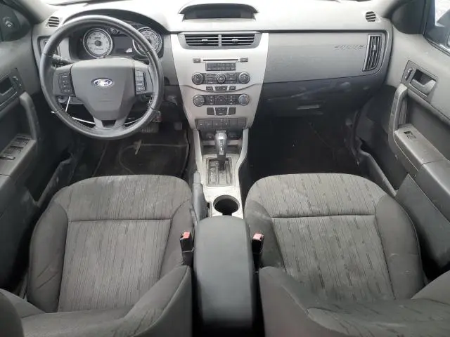 2010 FORD FOCUS SE  