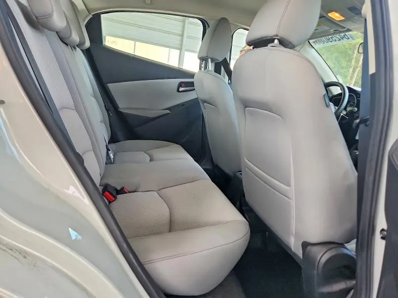 2020 TOYOTA YARIS LE  