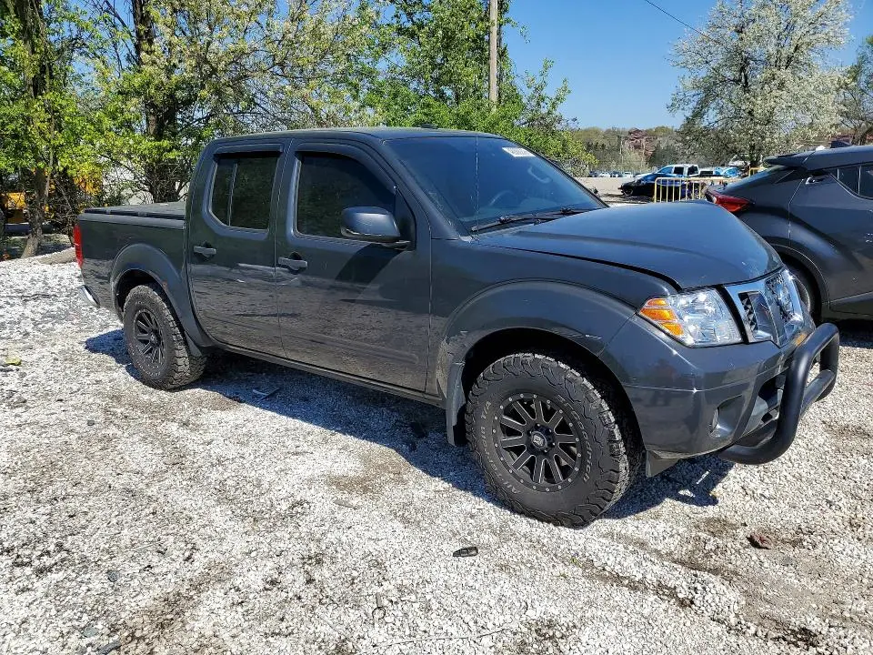 2014 NISSAN FRONTIER S  