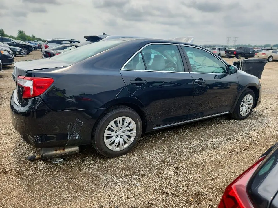 2014 TOYOTA CAMRY LE  