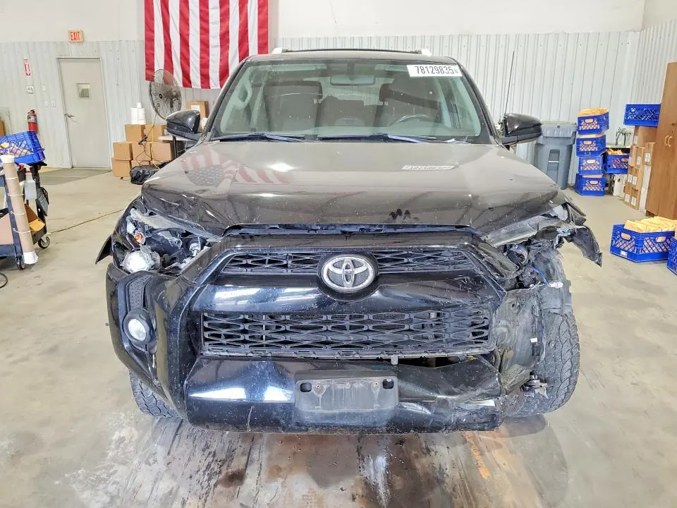2018 TOYOTA 4RUNNER SR5  