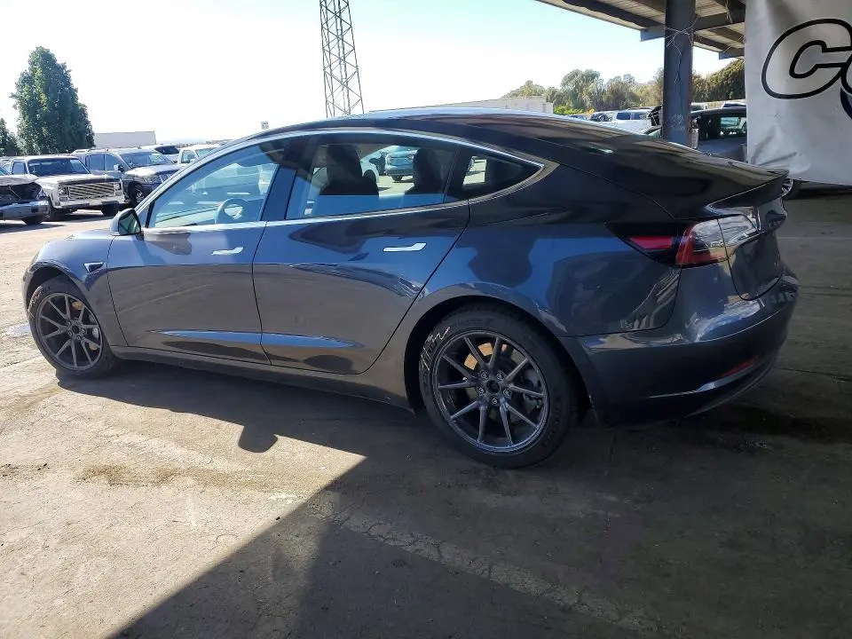 2018 TESLA MODEL 3   
