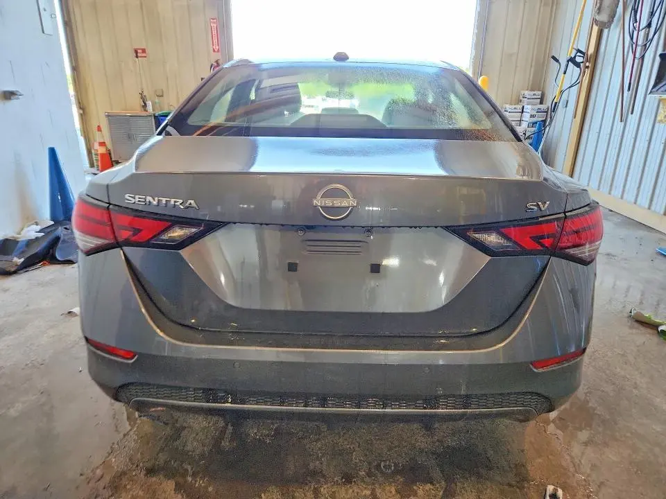 2024 NISSAN SENTRA SV  