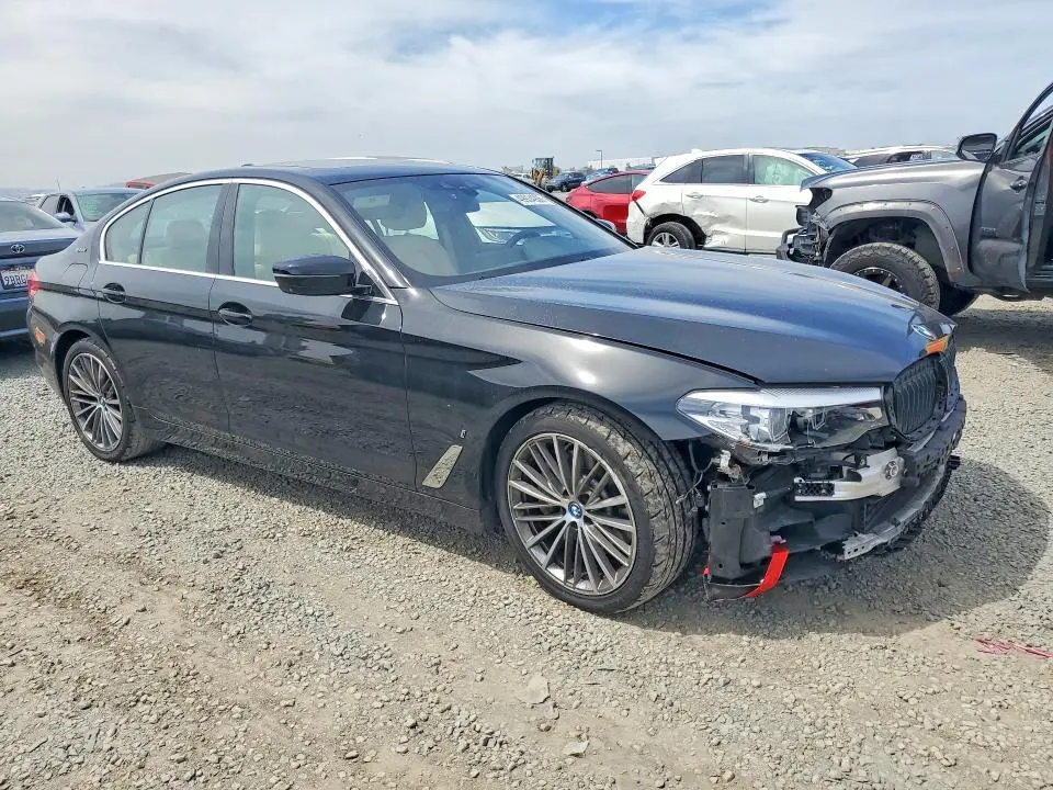 2019 BMW 530E   
