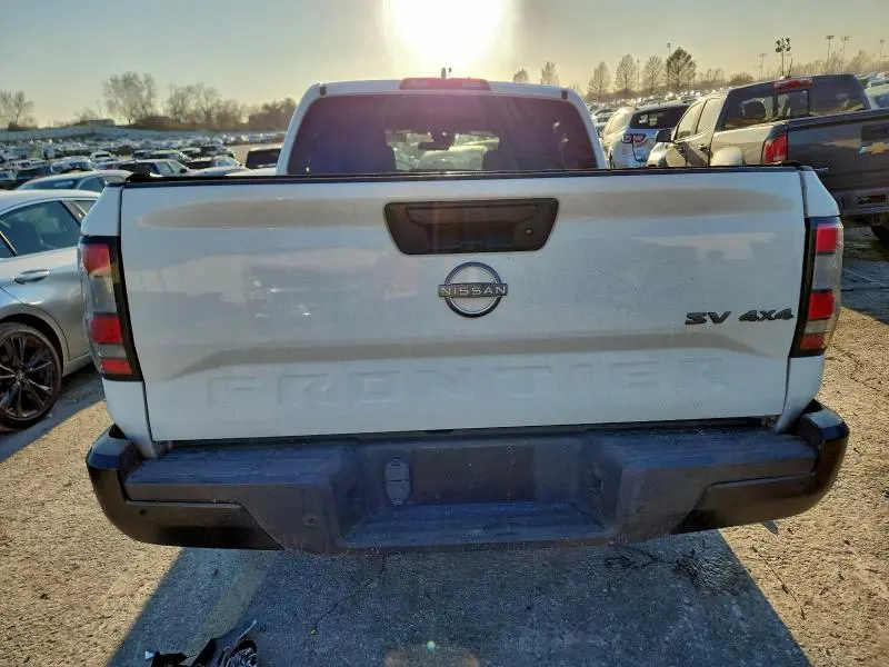 2022 NISSAN FRONTIER S  