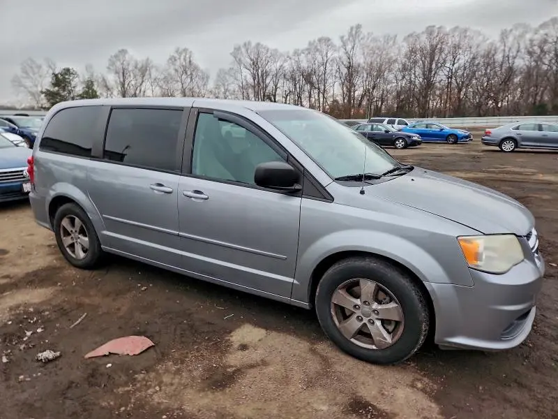 2013 DODGE GRAND CARAVAN SE  