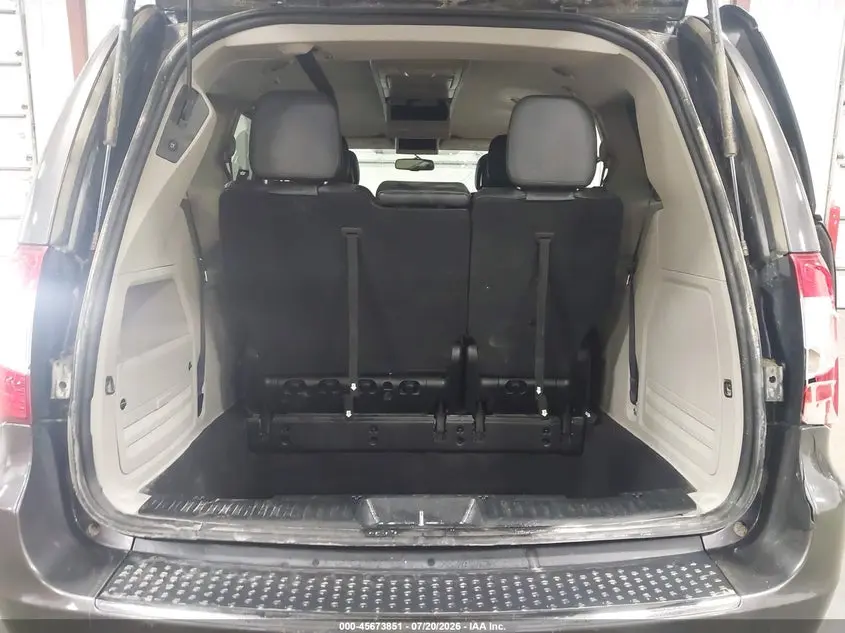 2016 CHRYSLER TOWN & COUNTRY TOURING