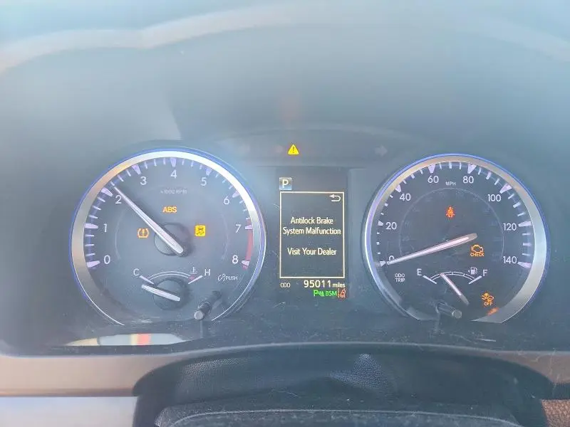 2019 TOYOTA HIGHLANDER LIMITED  