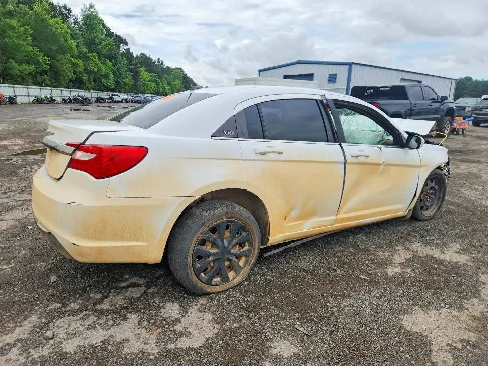2014 CHRYSLER 200 LX  