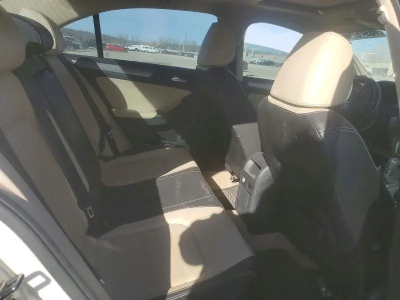 2013 VOLKSWAGEN JETTA SEL  
