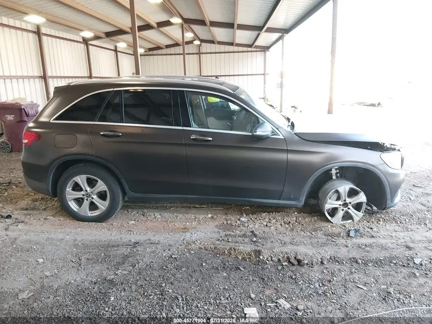 2016 MERCEDES-BENZ GLC 300  